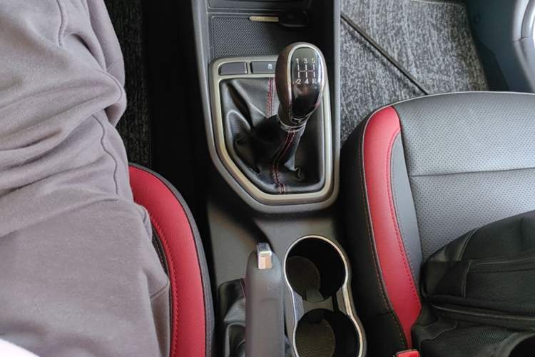 Used CHANGAN Eado 2016 1.6L Manual Junku Model Gear Lever