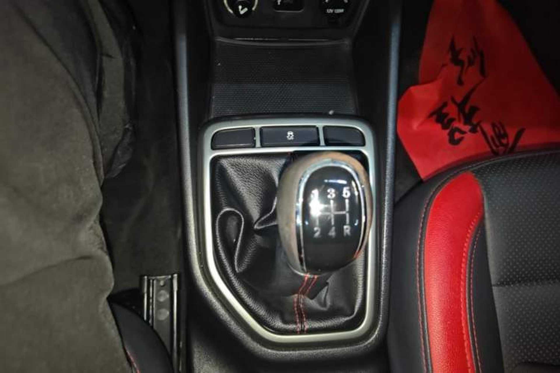 Used CHANGAN Eado 2016 1.6L Manual Junku Model Gear Lever