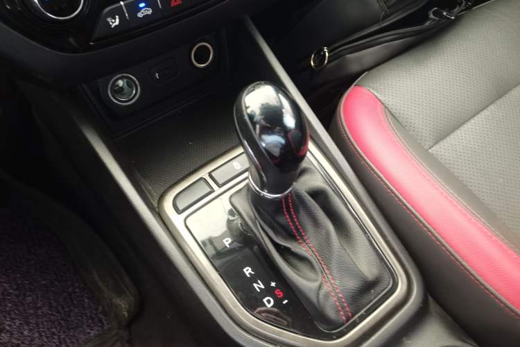 Used CHANGAN Eado 2016 1.6L Automatic Junku Model Gear Lever