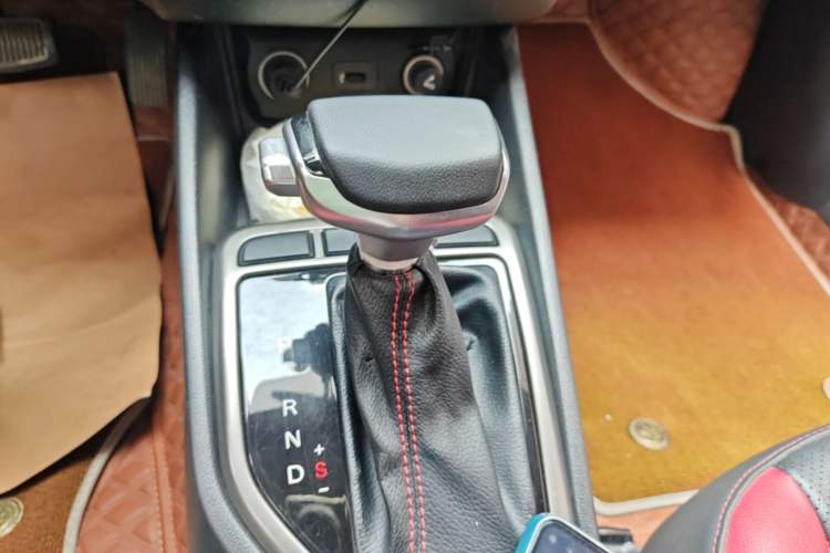 Used CHANGAN Eado 2016 1.6L Automatic Junku Model Gear Lever