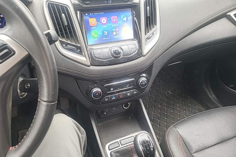 Used CHANGAN Eado 2016 1.6L Manual Fashion Edition Gear Lever