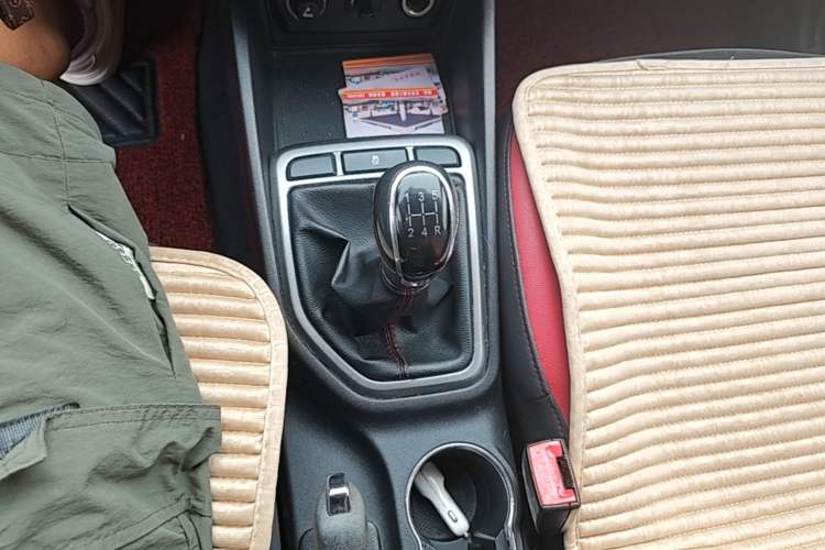 Used CHANGAN Eado 2016 1.6L Manual Junku Model Gear Lever