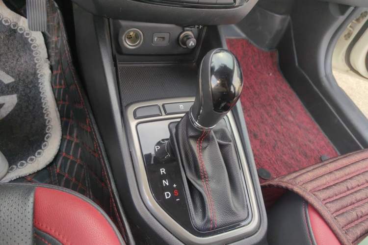 Used CHANGAN Eado 2016 1.6L Automatic Junku Model Gear Lever