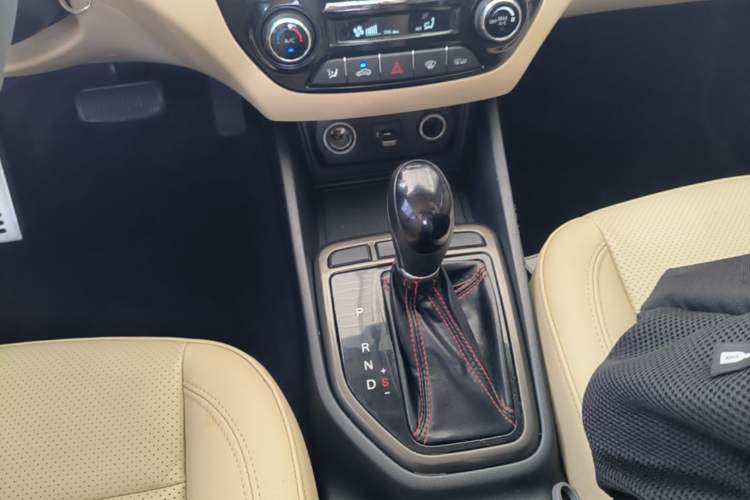 Used CHANGAN Eado 2016 1.6L Automatic Trend Model Gear Lever