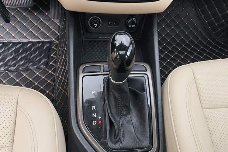 Used CHANGAN Eado 2016 1.6L Automatic Trend Model Gear Lever