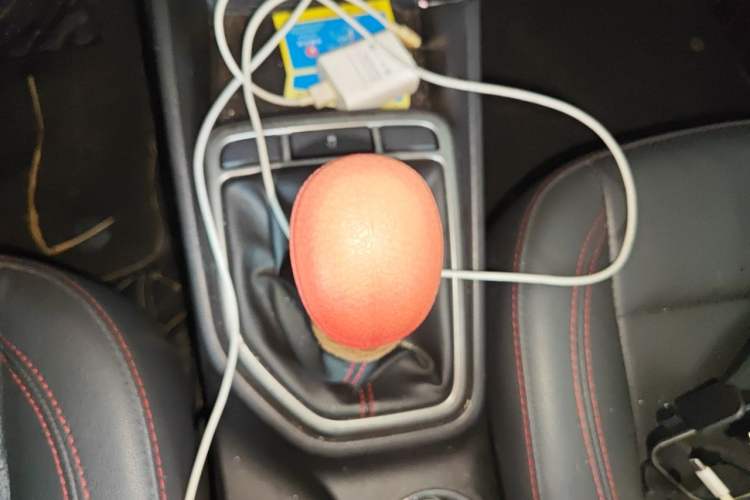 Used CHANGAN Eado 2016 1.6L Manual Fashion Edition Gear Lever