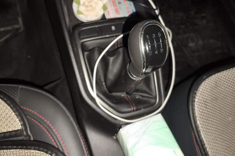 Used CHANGAN Eado 2016 1.6L GDI Manual JingShang Model Gear Lever