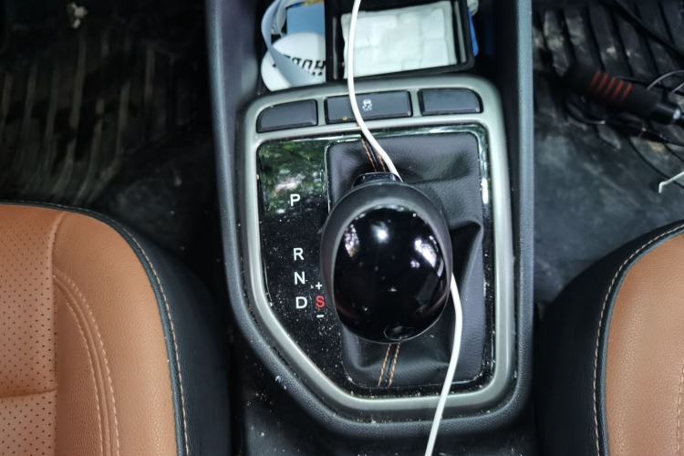 Used CHANGAN Eado 2016 1.6L GDI Automatic Cool Edition Gear Lever