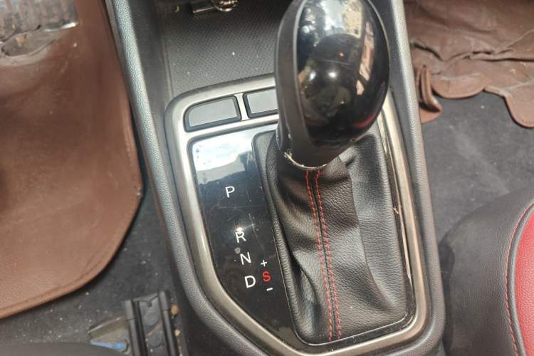 Used CHANGAN Eado 2016 1.6L Automatic Junku Model Gear Lever