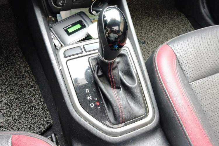Used CHANGAN Eado 2016 1.6L Automatic Junku Model Gear Lever