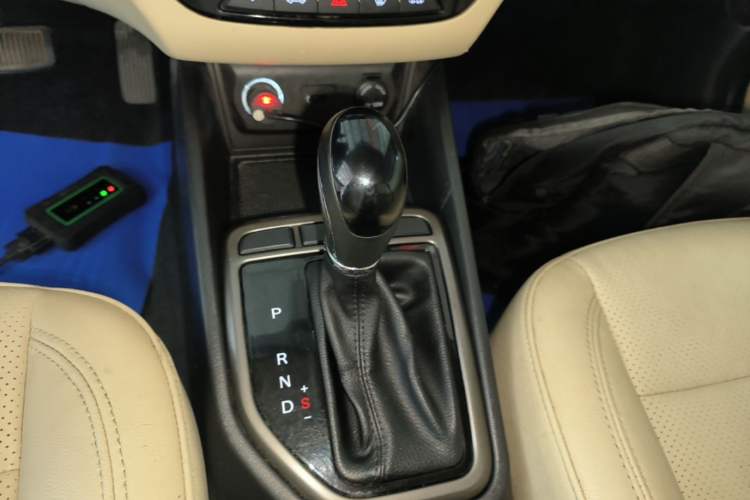 Used CHANGAN Eado 2016 1.6L Automatic Trend Model Gear Lever