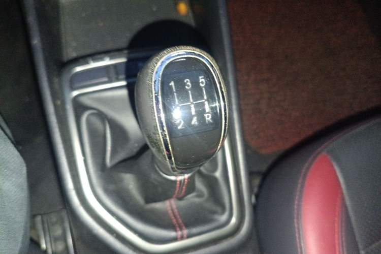 Used CHANGAN Eado 2016 1.6L Manual Junku Model Gear Lever
