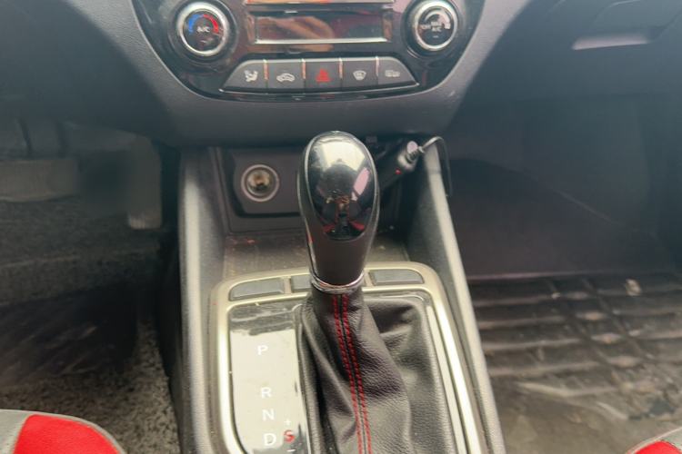 Used CHANGAN Eado 2016 1.6L Automatic Junku Model Gear Lever