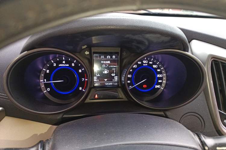 Used CHANGAN Eado 2016 1.6L Manual Fashion Edition Instrument Cluster