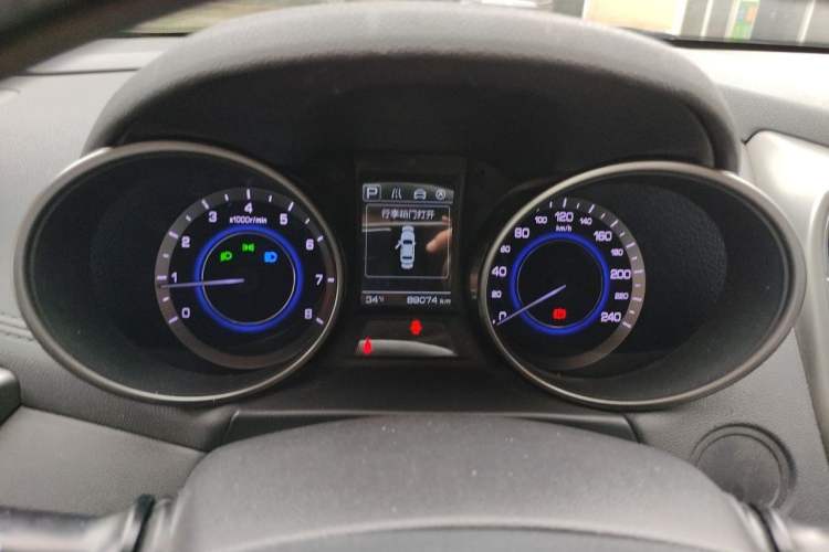 Used CHANGAN Eado 2016 1.6L Automatic - Autohome Custom Edition - China V Standard Instrument Cluster