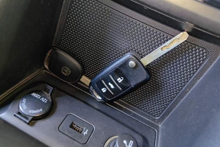 Used CHANGAN Eado 2016 1.6L Manual Junku Model Interior 1