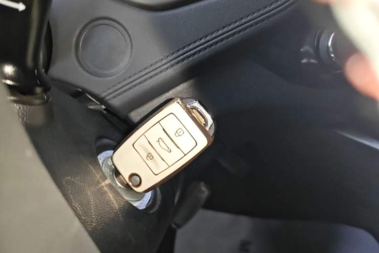 Used CHANGAN Eado 2016 1.6L Automatic Junku Model Interior 1