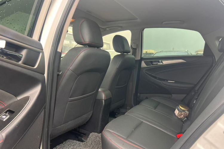 Used CHANGAN Eado 2016 1.6L Automatic Trend Model Interior 2