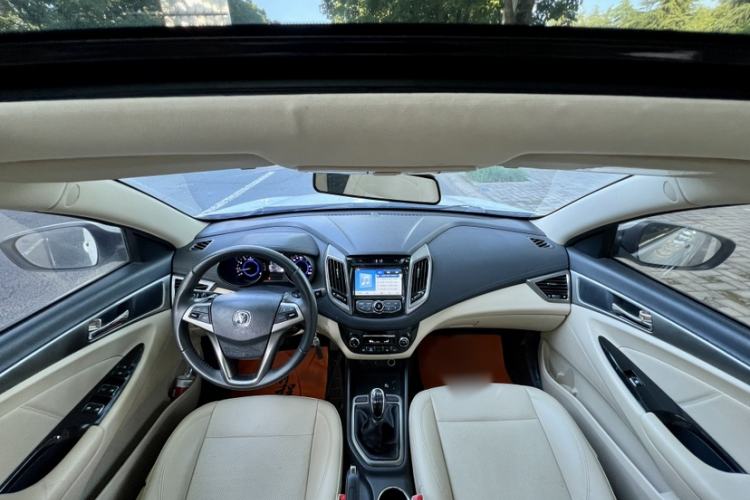 Used CHANGAN Eado 2016 1.6L Manual Fashion Edition Interior 3