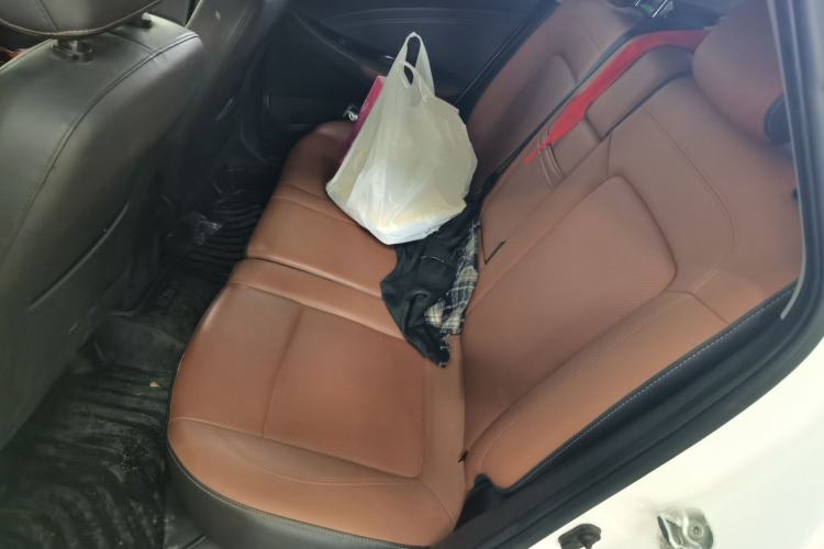 Used CHANGAN Eado 2016 1.6L GDI Automatic Cool Edition Interior 4