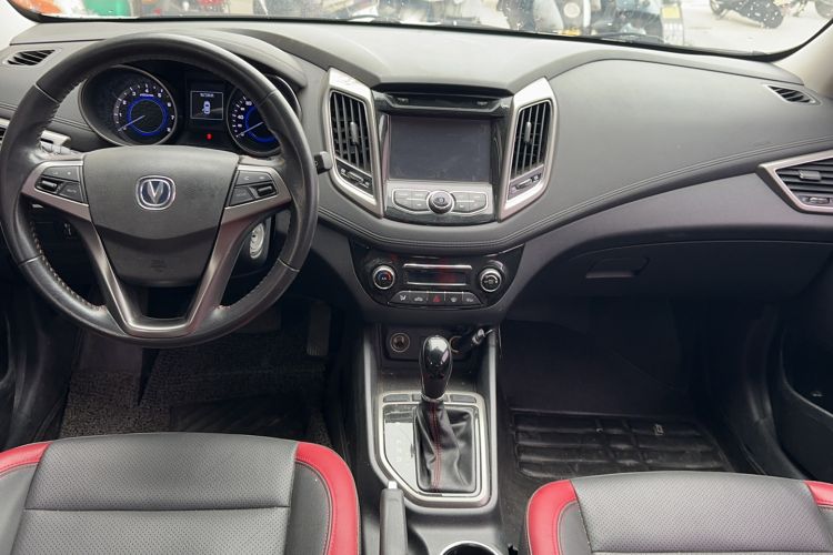 Used CHANGAN Eado 2016 1.6L Automatic Junku Model Interior 4