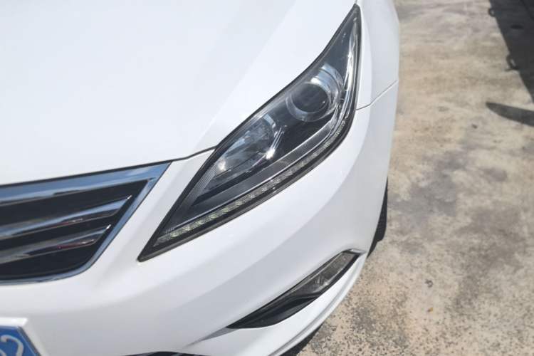 Used CHANGAN Eado 2016 1.6L Manual Fashion Edition Left Front Headlight