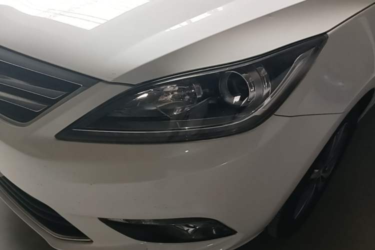 Used CHANGAN Eado 2016 1.6L Manual Fashion Edition Left Front Headlight
