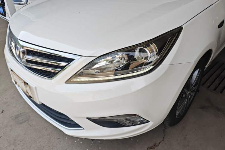 Used CHANGAN Eado 2016 1.6L Manual Fashion Edition Left Front Headlight