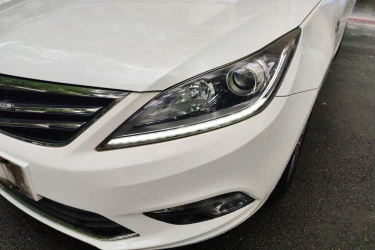 Used CHANGAN Eado 2016 1.6L Manual Fashion Edition Left Front Headlight