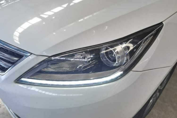 Used CHANGAN Eado 2016 1.6L Manual Fashion Edition Left Front Headlight