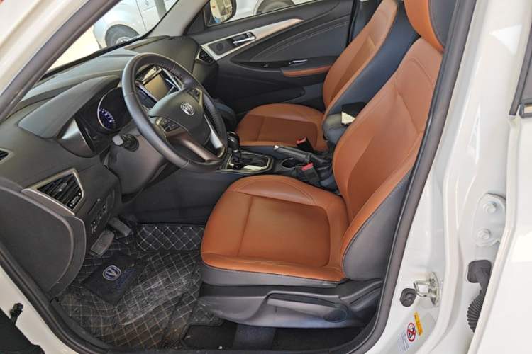 Used CHANGAN Eado 2016 1.6L GDI Automatic Cool Edition Left Front Seat