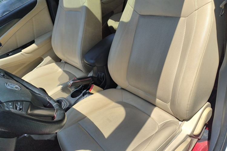 Used CHANGAN Eado 2016 1.6L Manual Fashion Edition Left Front Seat