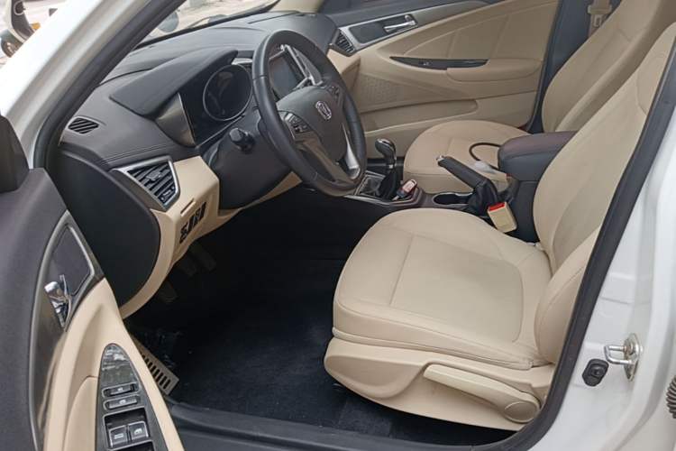 Used CHANGAN Eado 2016 1.6L Manual Fashion Edition Left Front Seat