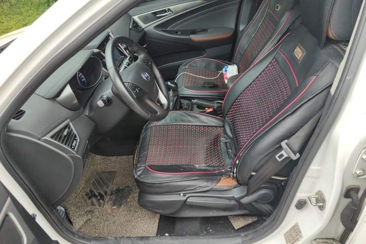Used CHANGAN Eado 2016 1.6L GDI Manual JingShang Model Left Front Seat