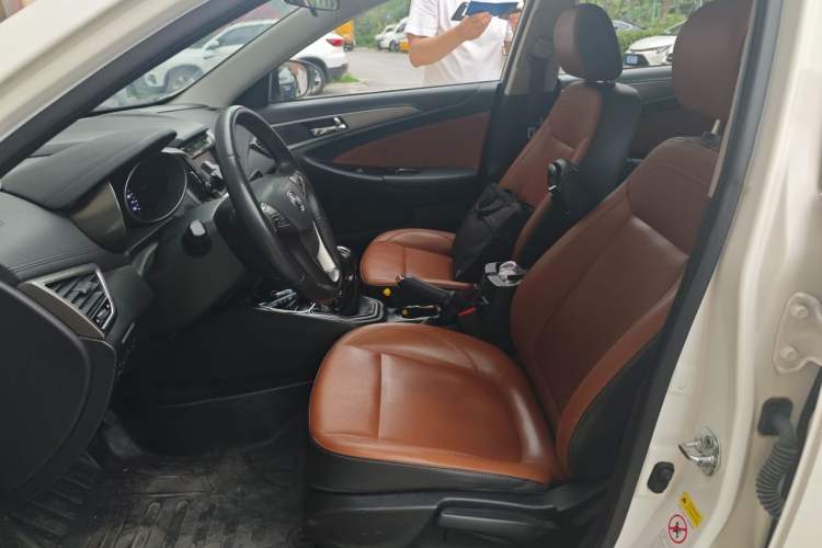 Used CHANGAN Eado 2016 1.6L GDI Manual Cool Edition Left Front Seat