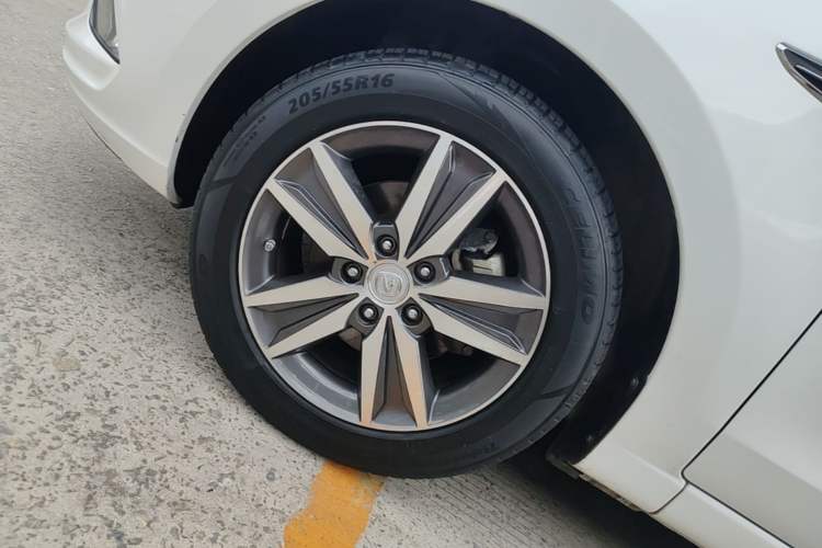 Used CHANGAN Eado 2016 1.6L Automatic Trend Model Left Front Wheel Hub