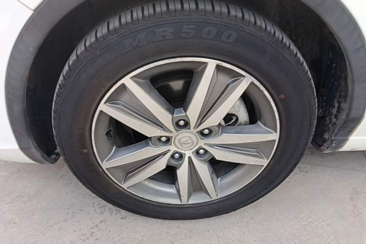 Used CHANGAN Eado 2016 1.6L Manual Junku Model Left Front Wheel Hub