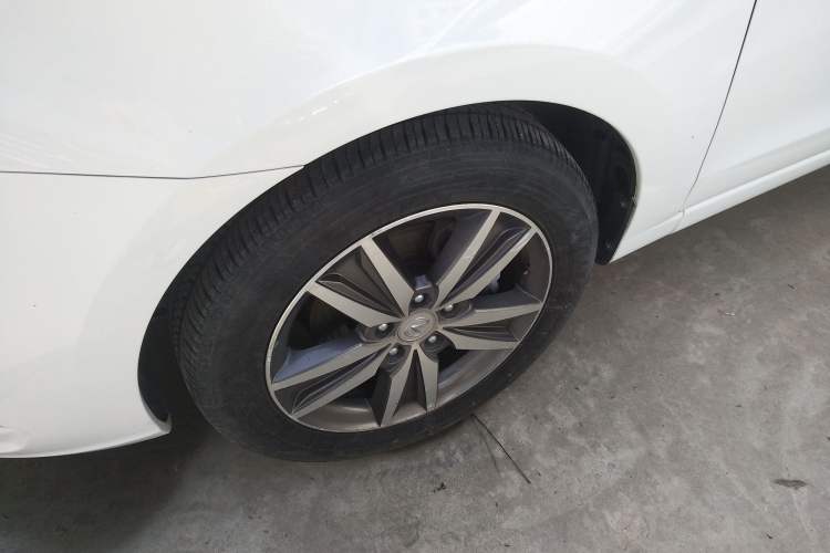 Used CHANGAN Eado 2016 1.6L Manual Fashion Edition Left Front Wheel Hub