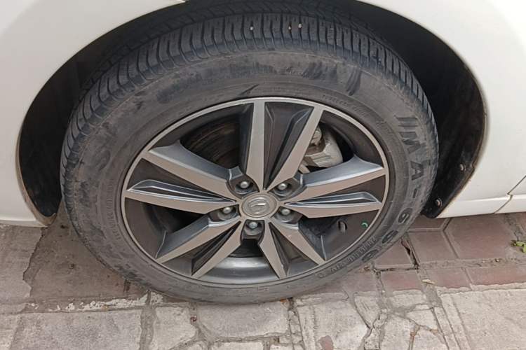 Used CHANGAN Eado 2016 1.6L Manual Fashion Edition Left Front Wheel Hub