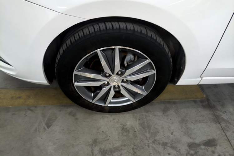 Used CHANGAN Eado 2016 1.6L Automatic Trend Model Left Front Wheel Hub