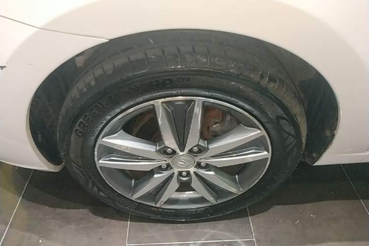 Used CHANGAN Eado 2016 1.6L Manual Fashion Edition Left Front Wheel Hub