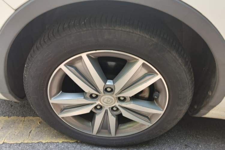 Used CHANGAN Eado 2016 1.6L Manual Junku Model Left Front Wheel Hub