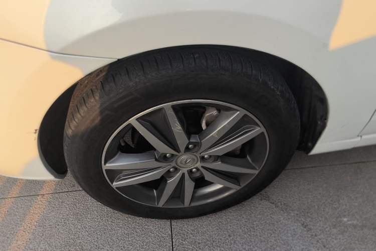 Used CHANGAN Eado 2016 1.6L Automatic Trend Model Left Front Wheel Hub