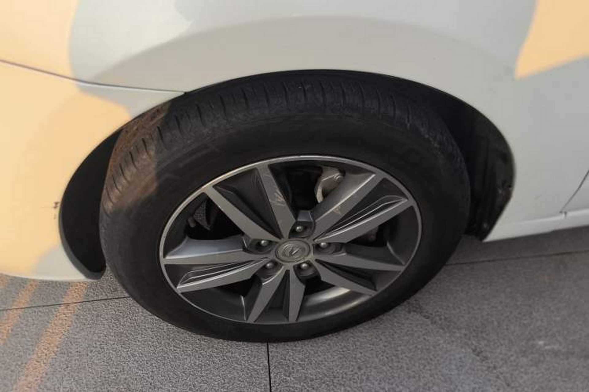Used CHANGAN Eado 2016 1.6L Automatic Trend Model Left Front Wheel Hub