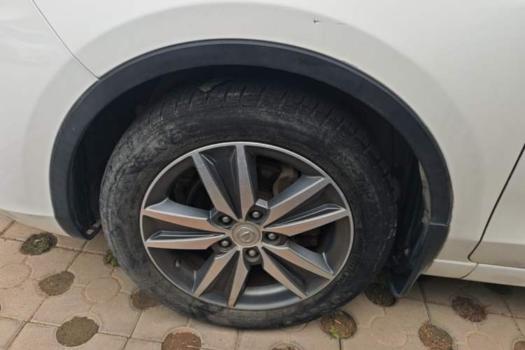 Used CHANGAN Eado 2016 1.6L Manual Junku Model Left Front Wheel Hub