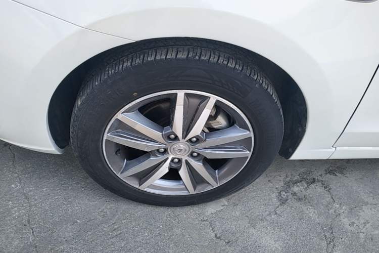 Used CHANGAN Eado 2016 1.6L Automatic Trend Model Left Front Wheel Hub