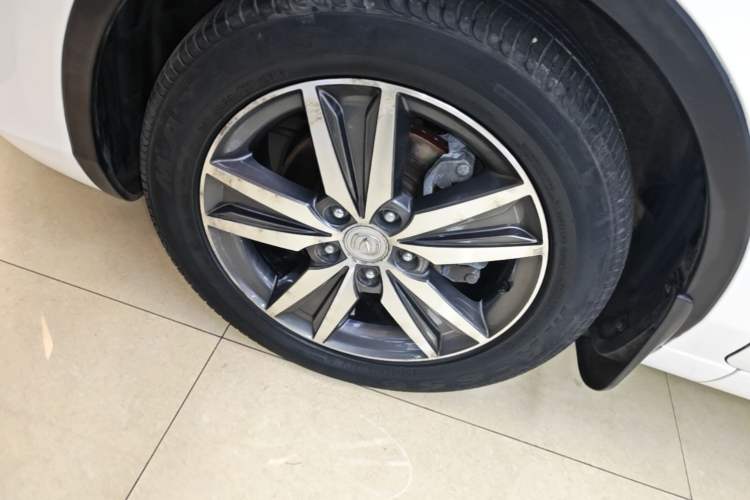 Used CHANGAN Eado 2016 1.6L Automatic Junku Model Left Front Wheel Hub
