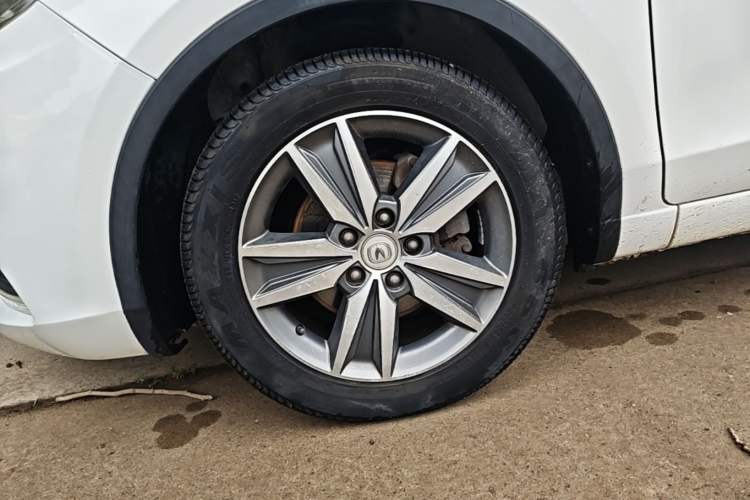 Used CHANGAN Eado 2016 1.6L Automatic Junku Model Left Front Wheel Hub