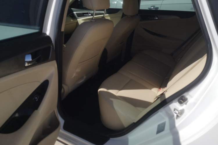 Used CHANGAN Eado 2016 1.6L Automatic Trend Model Left Rear Seat
