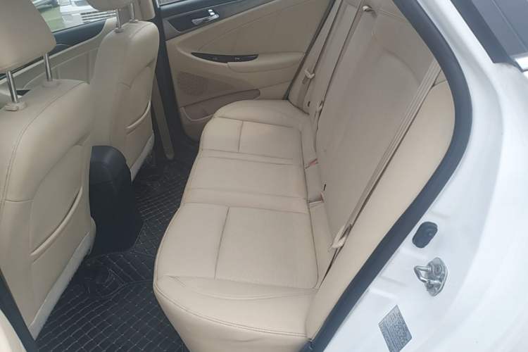 Used CHANGAN Eado 2016 1.6L Automatic Trend Model Left Rear Seat